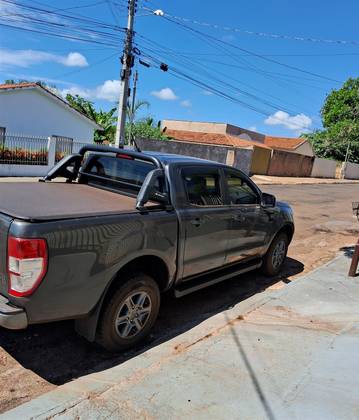 FORD RANGER 2.2 XLS 4X2 CD 16V DIESEL 4P AUTOMÁTICO FORD RANGER 2.2 XLS 4X2 CD 16V DIESEL 4P AUTOMÁTICO